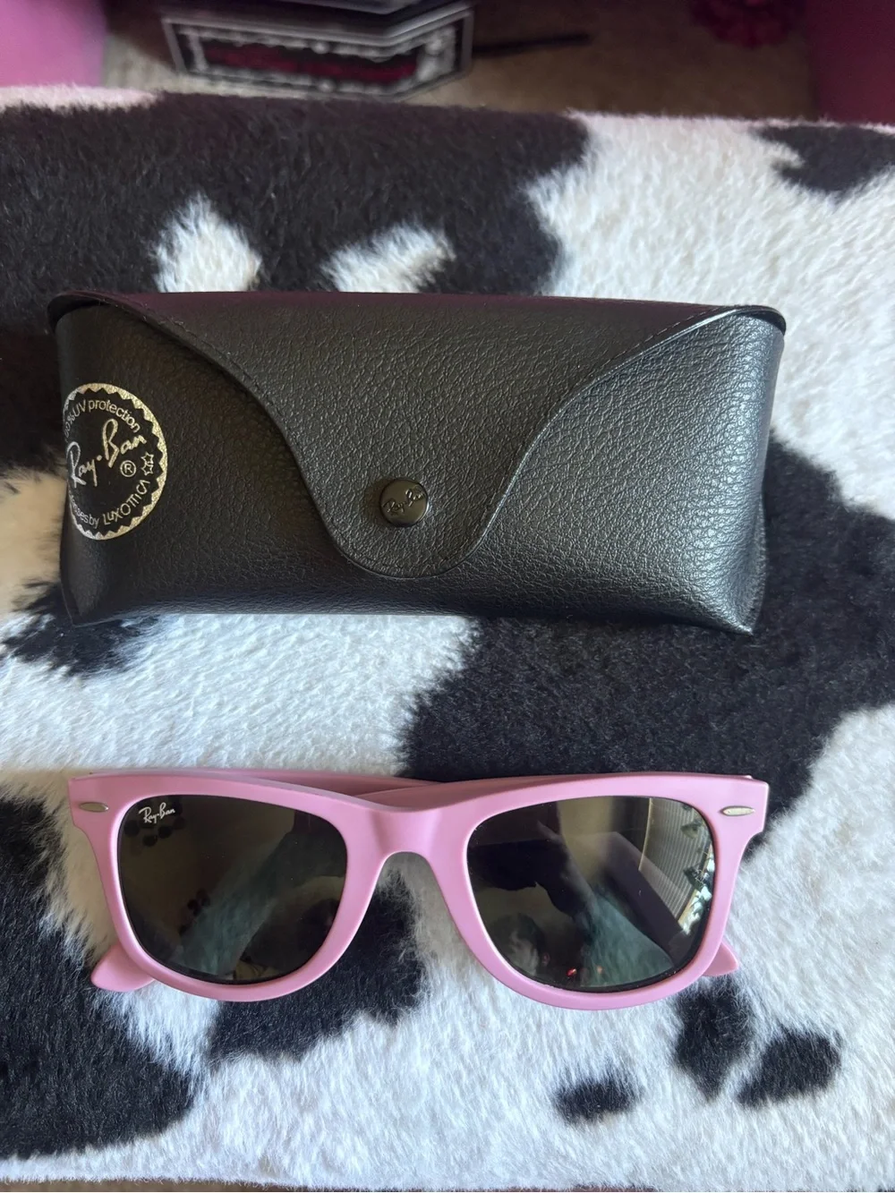 Ray-Ban Pink Wayfarer Sunglasses